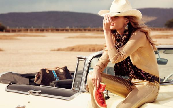 何音赵建国赵斌的小说叫什么 老伴不肯补办结婚证，我中奖后他悔疯了：后续何音赵建国赵斌小说