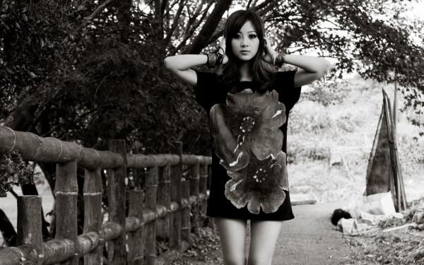 靳多宝秦落凝闺女来自未来，我的恩爱爸妈怎么变对抗组了 闺女来自未来，我的恩爱爸妈怎么变对抗组了小说阅读